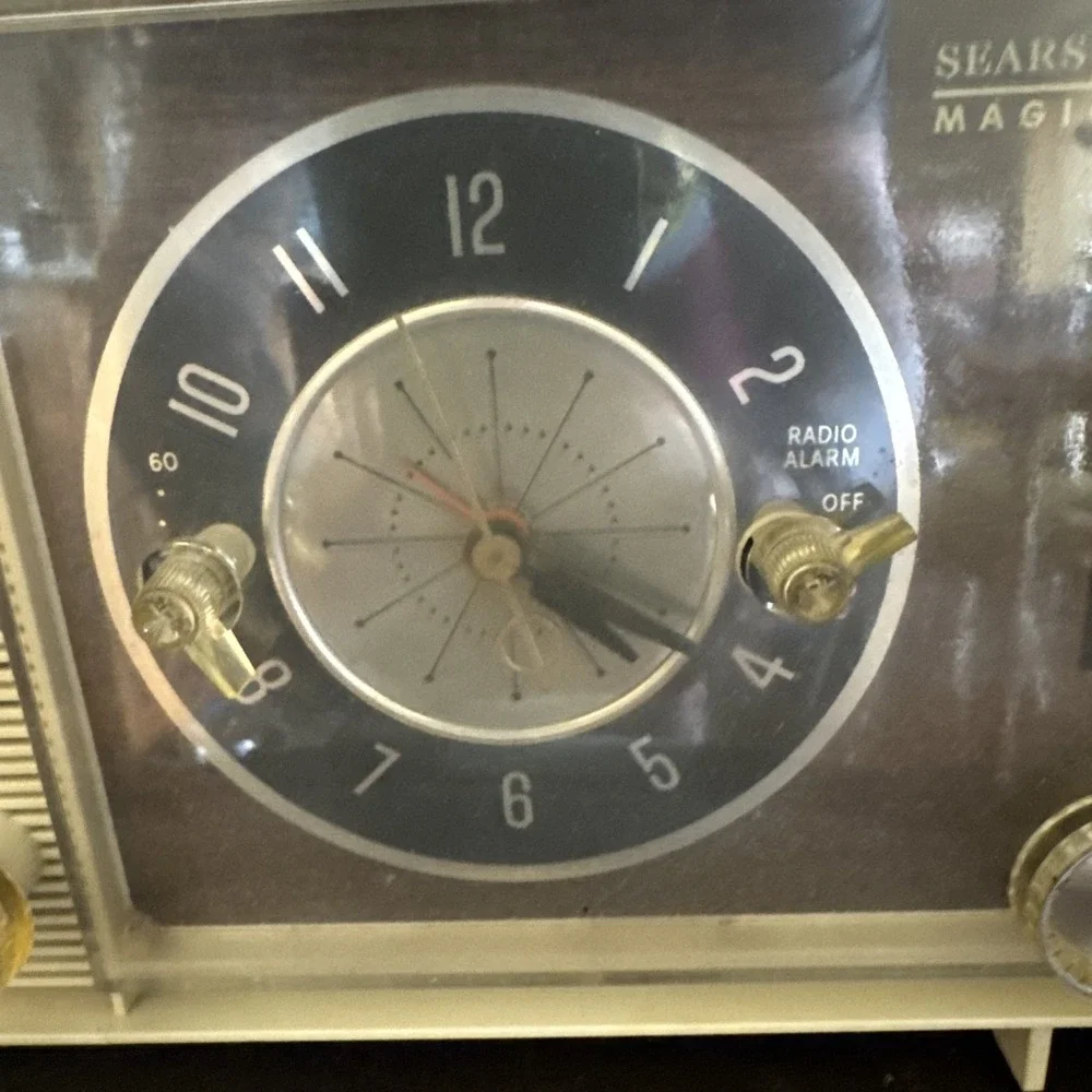 Vtg MCM Sears Silvertone 5036 'Magic Glow' AM Vacuum Tube Alarm Clock Radio Read
